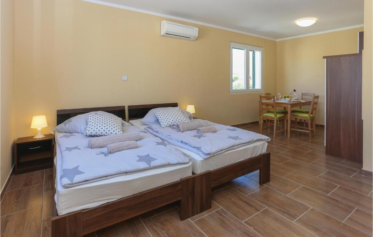 Lovely Apartment In Kastel Stari With Wifi Kaštela المظهر الخارجي الصورة